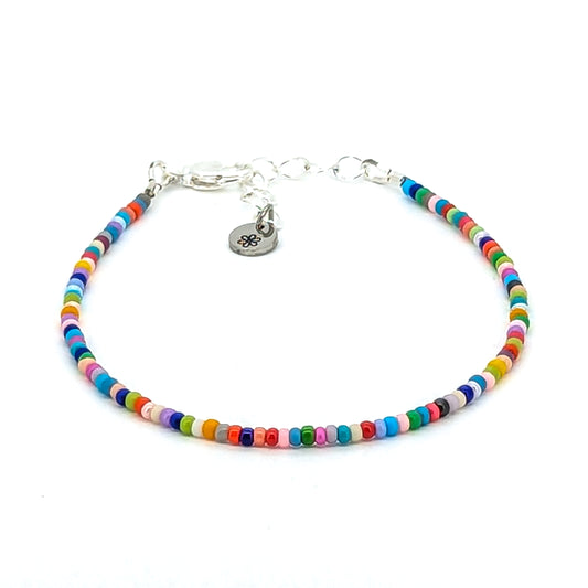 Dainty bracelet · Confetti · Comfortable Fit · 3 Adjustable Sizes