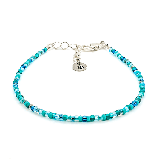 Dainty bracelet · Emerald Pool · Comfortable Fit · 3 Adjustable Sizes