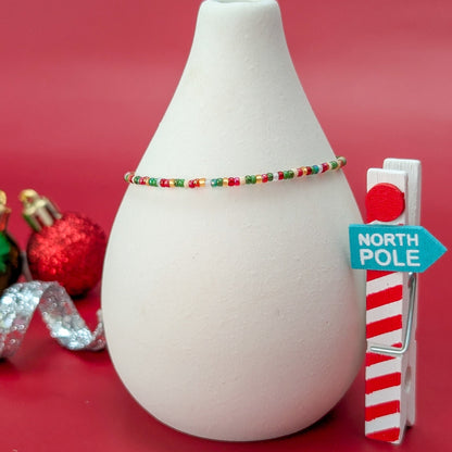 Dainty Bracelet - Retro Christmas - Silver Clasp