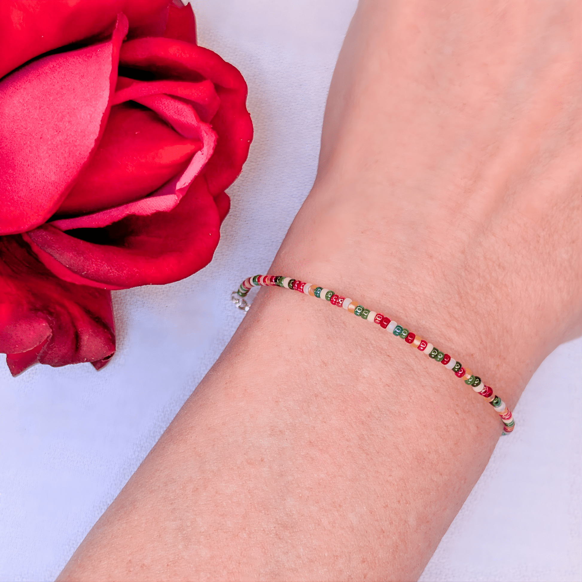 Dainty Bracelet - Retro Christmas - Silver Clasp