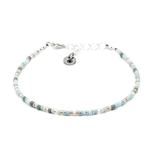 Dainty bracelet · Serenity · Comfortable Fit · 3 Adjustable Sizes