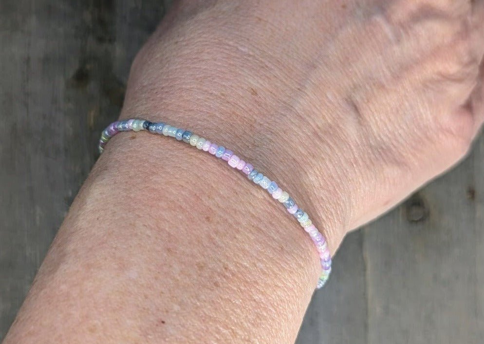 Dainty bracelet - pastel glass beads - creations by cherie